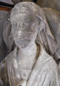 Hull - Holy Trinity Eleanor Box 1380